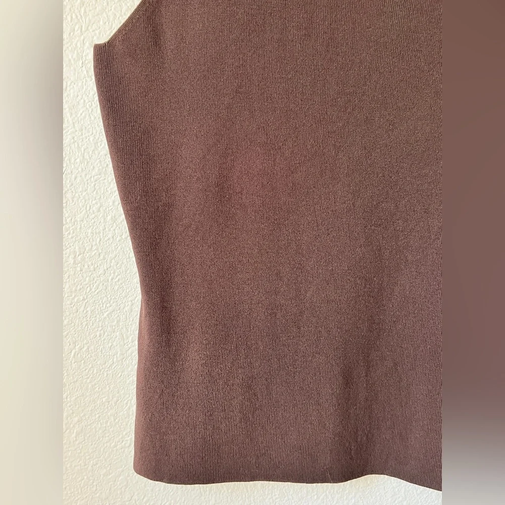 Due Per‎ Due Brown Ribbed Sleeveless V-Neck Knit Top Sz XL